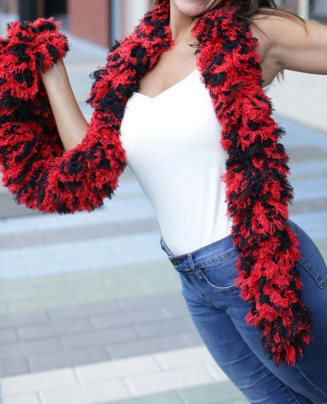 Super Sized RED AN BLACK Mixed Featherless Boa